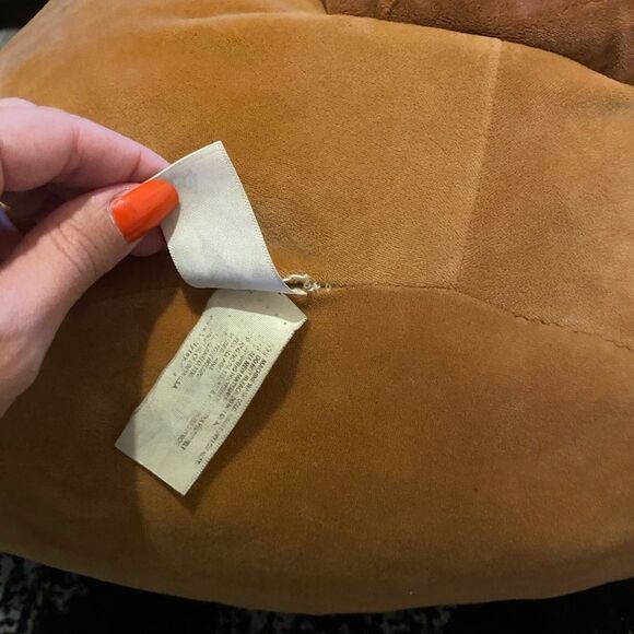 Chip The Beaver Squishmallow 20” pillow hearts - Picture 4 of 4